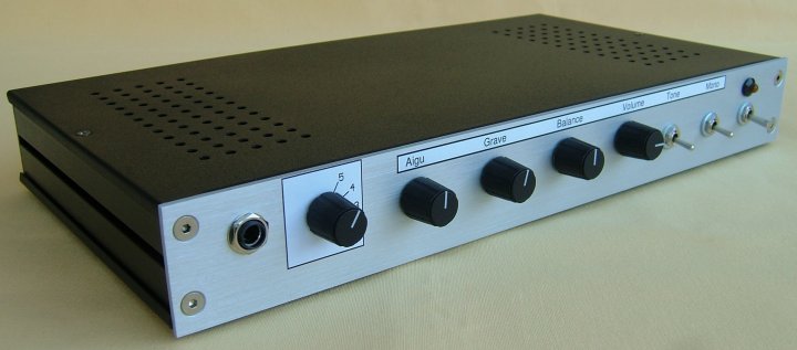 NovoTone - Préamplificateur à 4 entrées + RIAA - Sortie 600 Ohms + casque